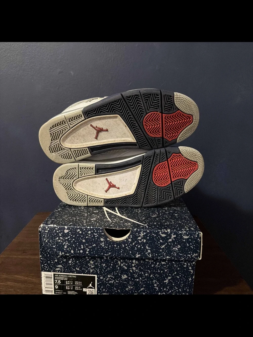 Nike Air Jordan 4 Retro Mens' Shoes - White/Navy